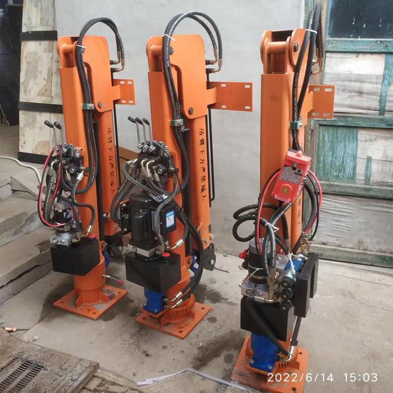 西乡塘区重汽蓝牌随车吊 3.2吨 国六动力强 液压驱动 农用自卸起重机
